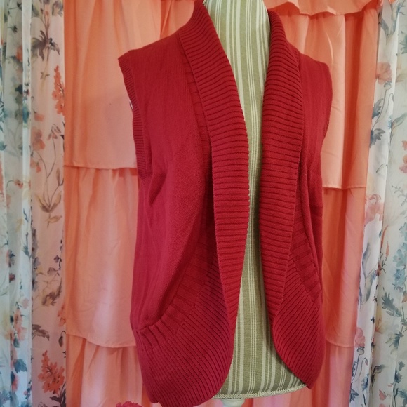 🌻🌺🌻CHRISTOPHER & BANKS CUTE KNIT VEST!! - Picture 3 of 5